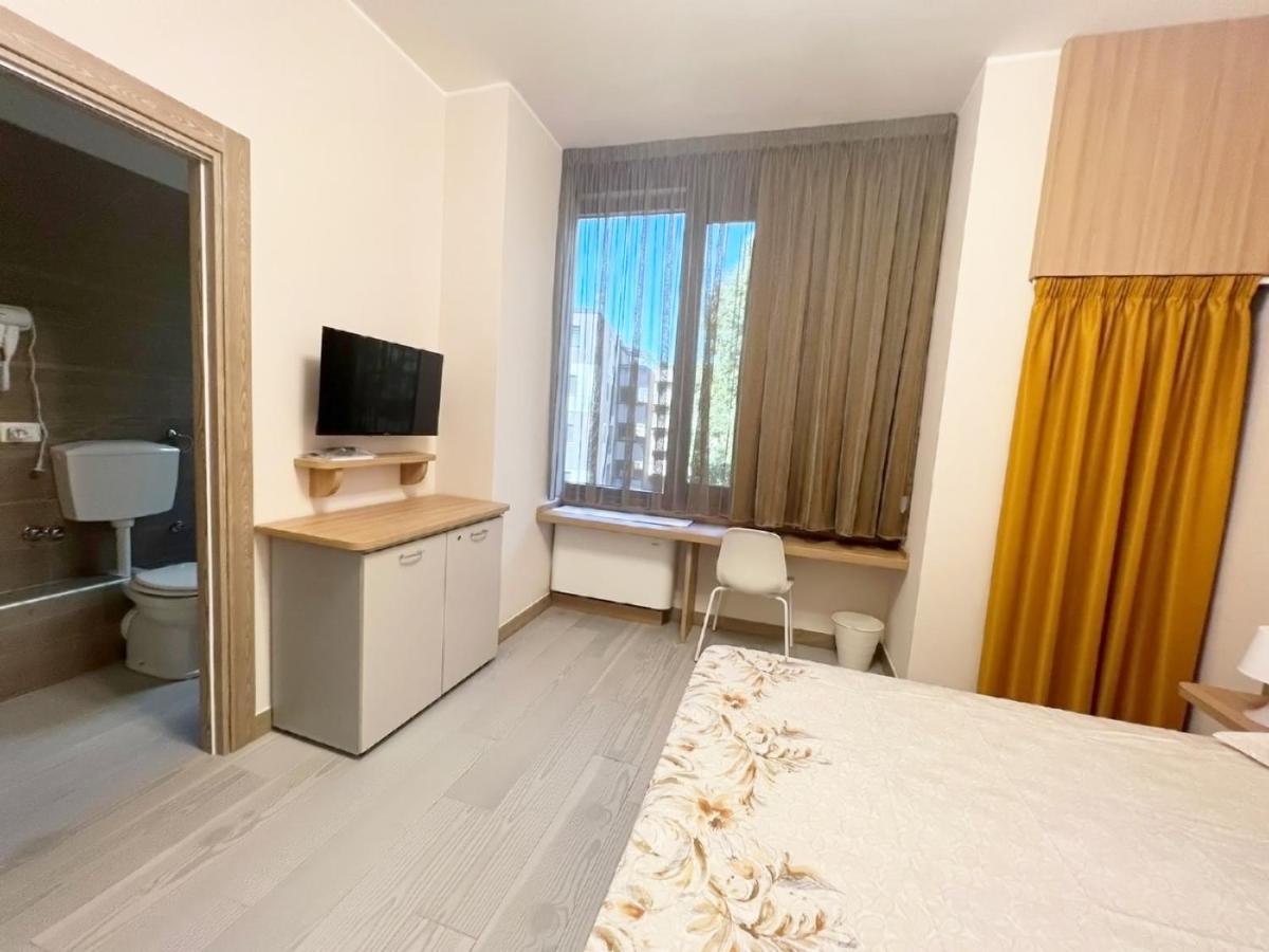 Sissi Comfort Rooms Foresteria Lombarda Monza Dış mekan fotoğraf