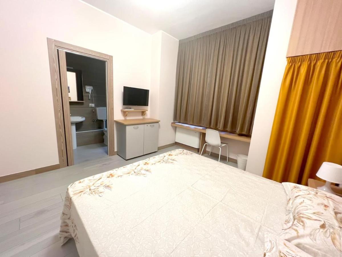 Sissi Comfort Rooms Foresteria Lombarda Monza Dış mekan fotoğraf